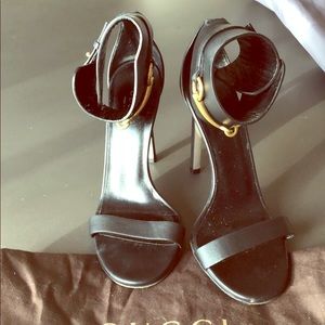 Gucci women’s Ursula ankle heel black and gold